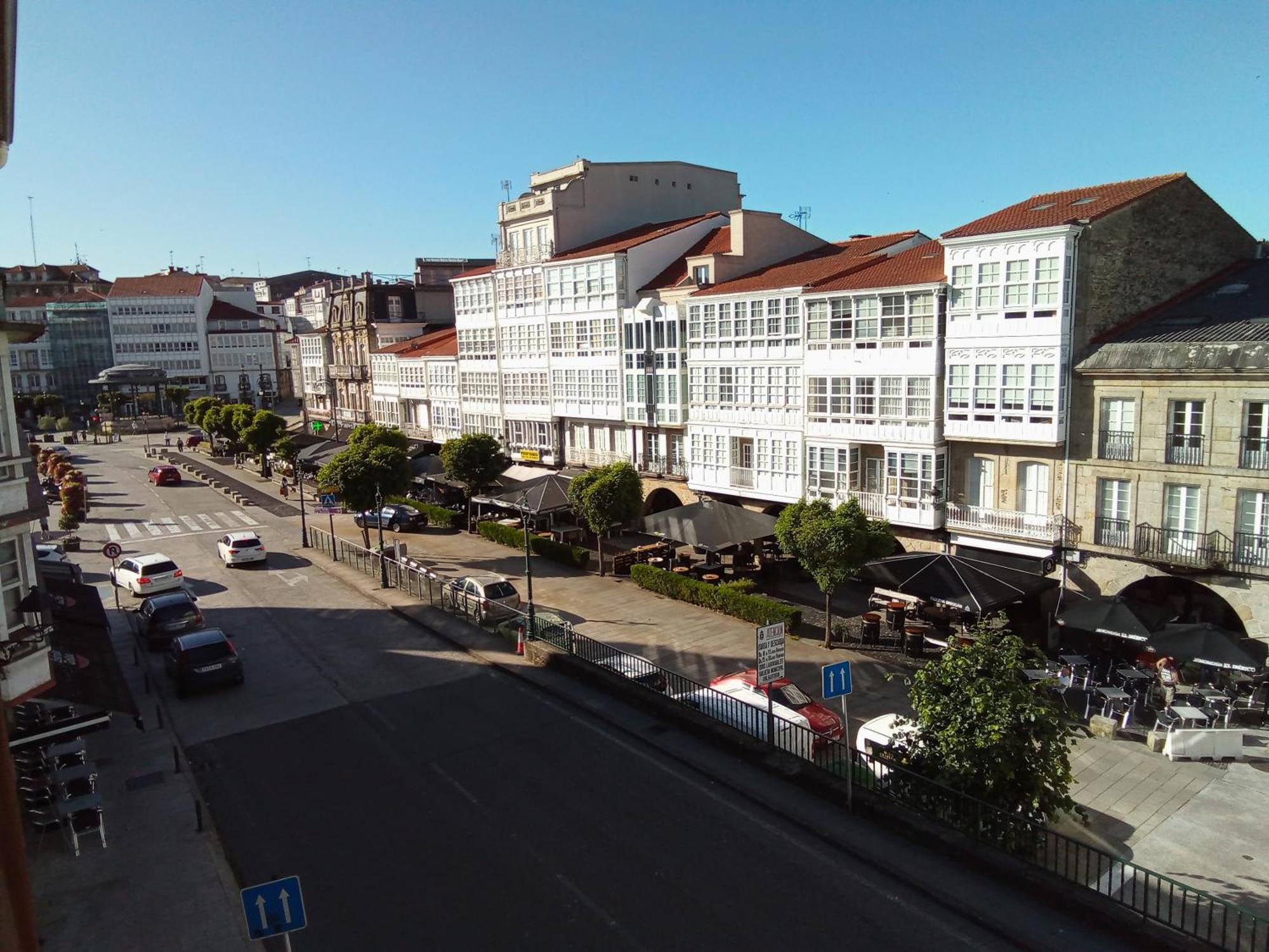 Pension La Plaza Betanzos Exterior foto